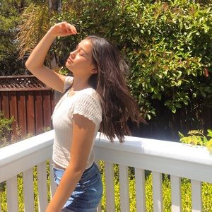 Meet your Posher, Eva